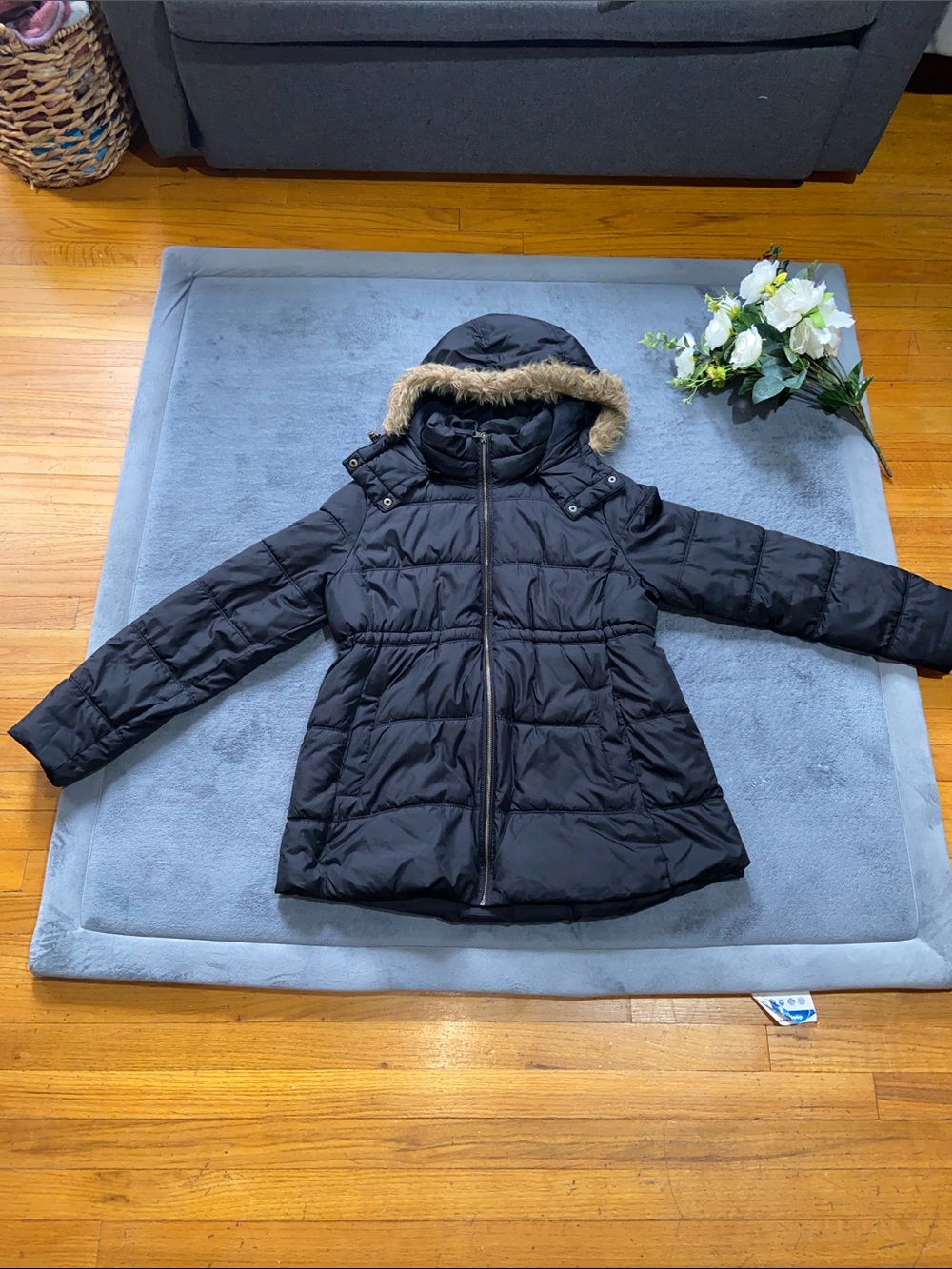 Old Navy Maternity Black Hooded Puffer Jacket with Faux Fur Trim Size Large